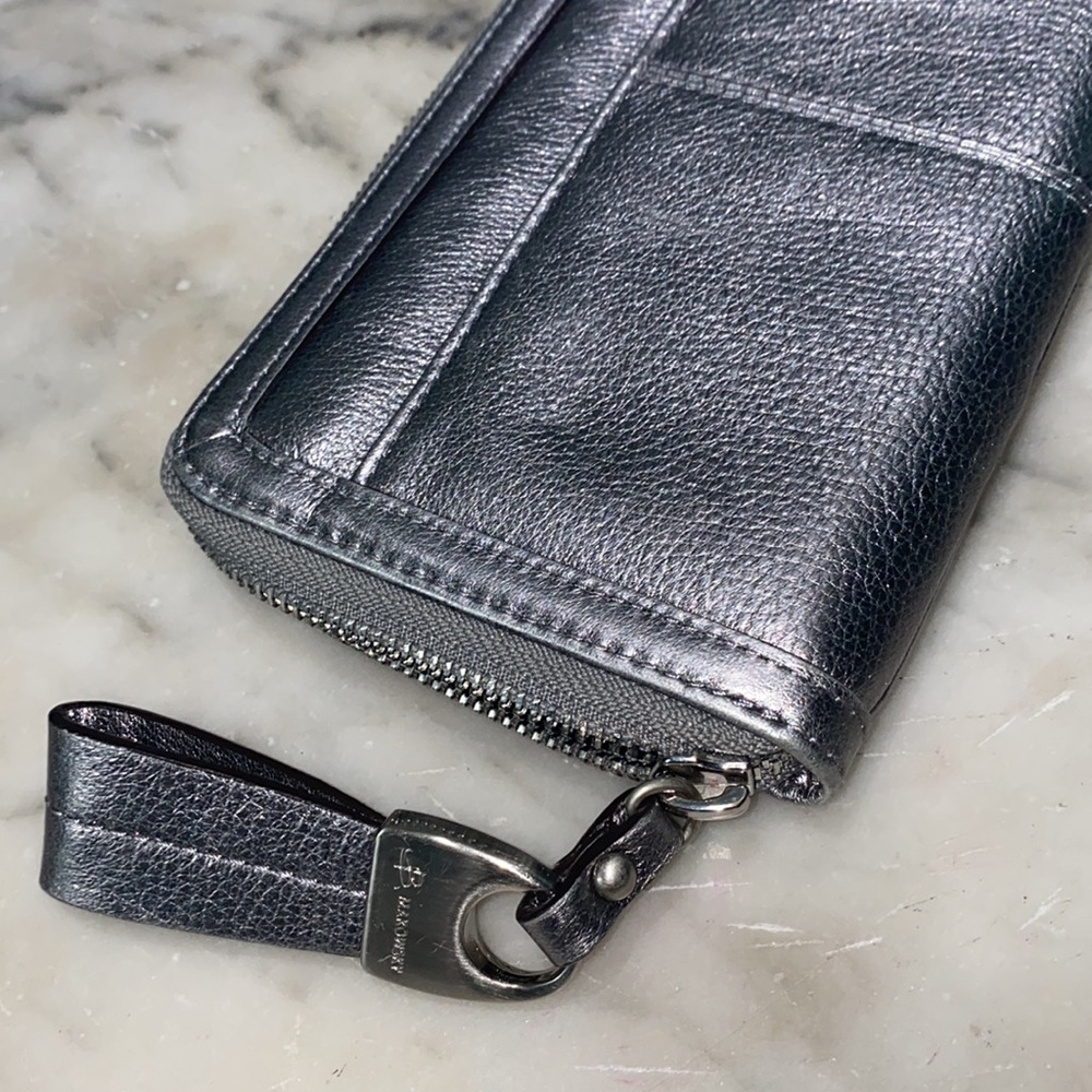 B Makowski Pewter Rutched Leather Wallet EUC - Picture 13 of 14